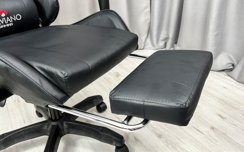 Игровое геймерское кресло Calviano 1585 Черный, с подножкой